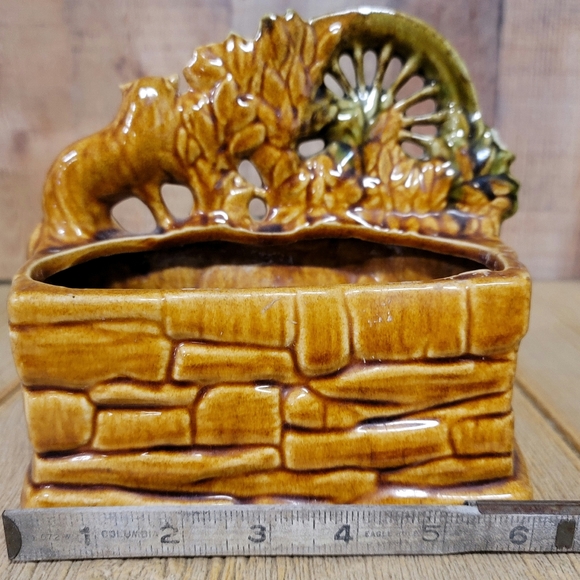 McCoy Spinning wheel Pottery planter - Picture 4 of 6